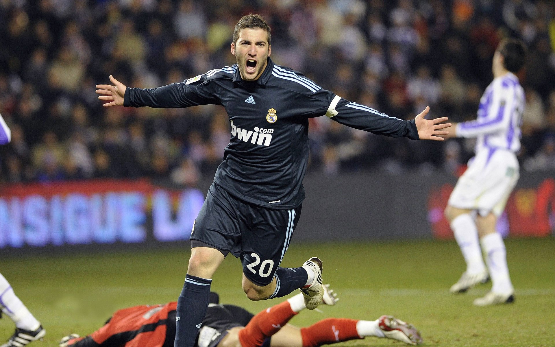 开云官方网站-《电竞站台：品牌广告如何引爆粉丝热情》，电竞品牌推广